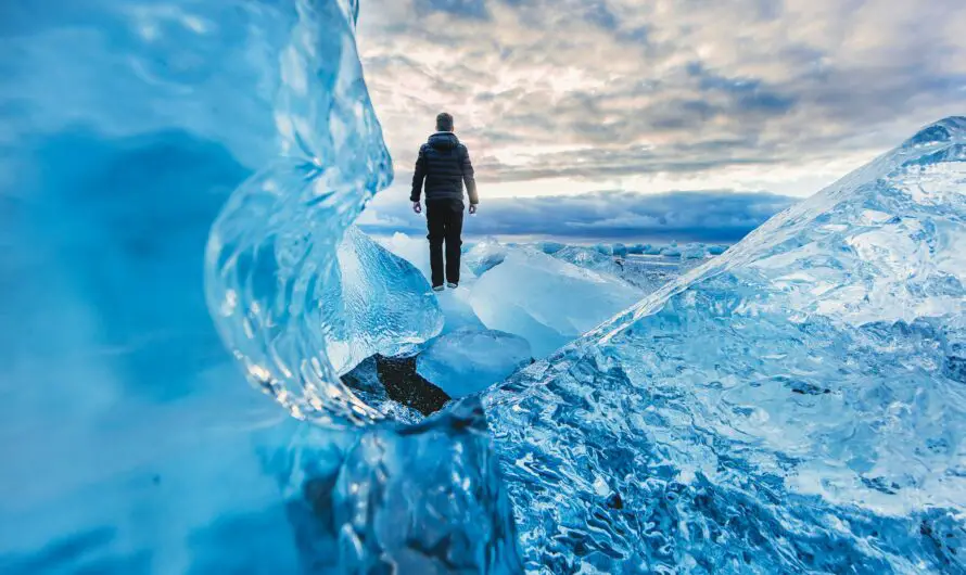 10 Epic Fails from Michigan’s Viral Clear Ice Walk on Lake Huron – A Not-So-Chill Throwback!