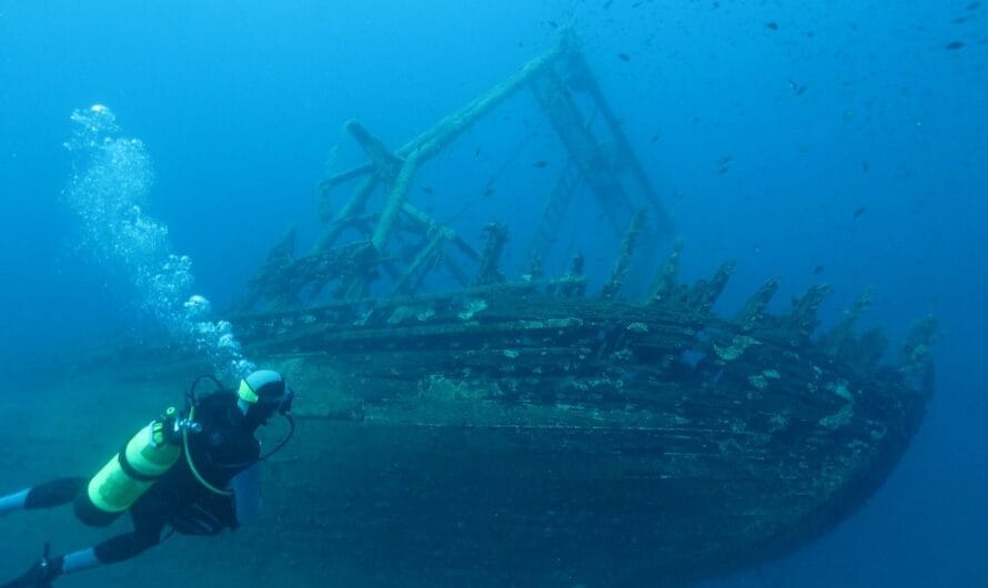 Explore 10 Bewitching Michigan Shipwrecks: Unearth Treasures Hidden Beneath the Waves – Interactive Map Guide